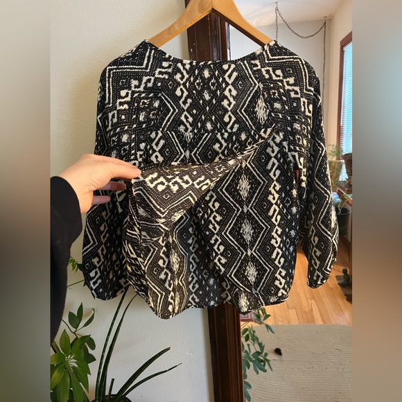 BUNDLE. American eagle puffersleeve blouse + high waisted paperbag dress pants - Picture 6 of 8